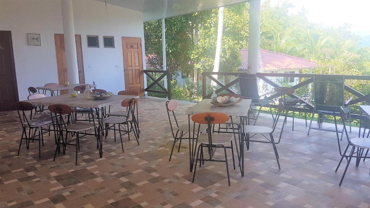 Magic Mountain Lodge Las Lajas  Eksteriør billede
